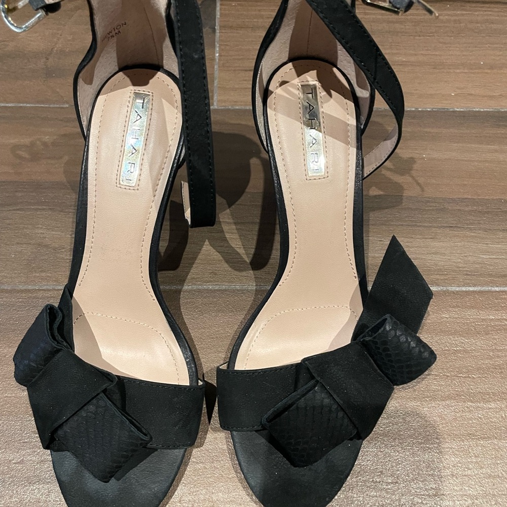 Tahari Black Heels with Bow Accent